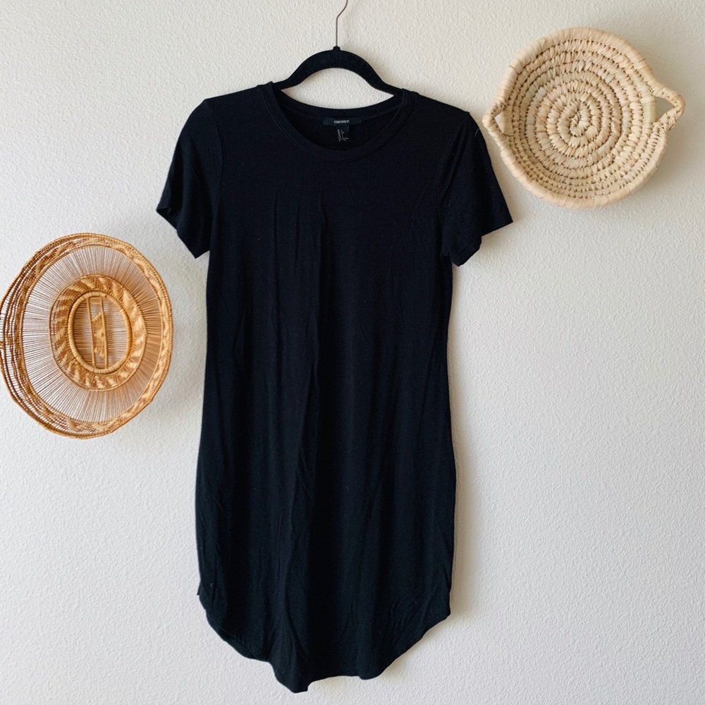 Chic Black Dolphin Cut Hem Dress
